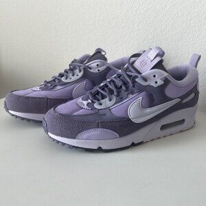 Women's Air Max 90 Futura  Size 9.5 - Lavender